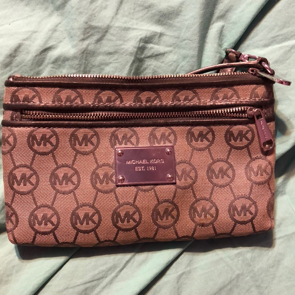 Wristlet